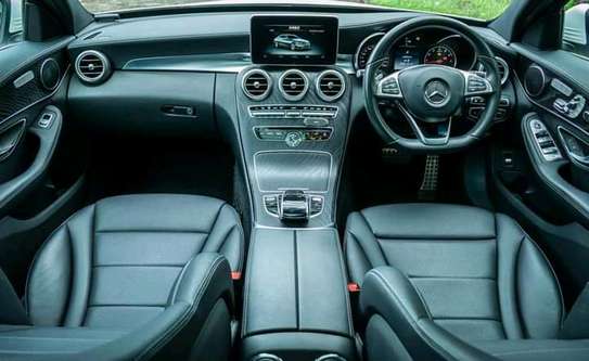 2016 Mercedes Benz C200 sunroof in Kenya image 3