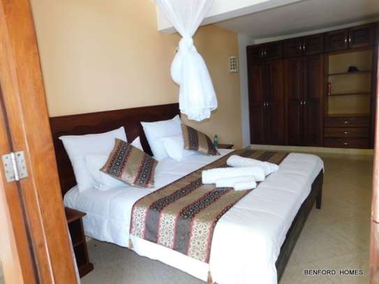 Serviced 2 Bed Apartment with En Suite in Shanzu image 3