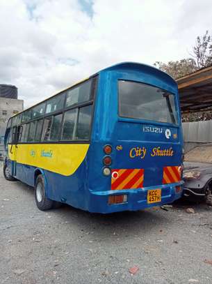Isuzu bus for sale image 3