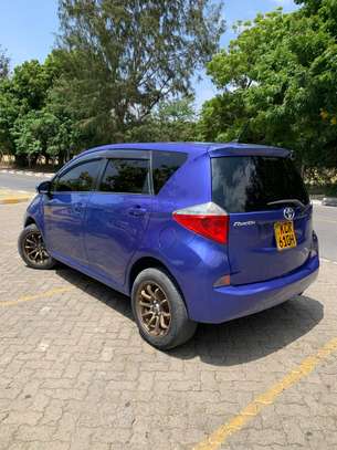 Toyota Ractis Blue 2012 image 2