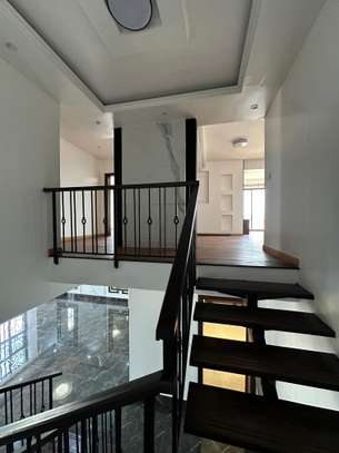 5 Bed Apartment with En Suite in Kileleshwa image 3