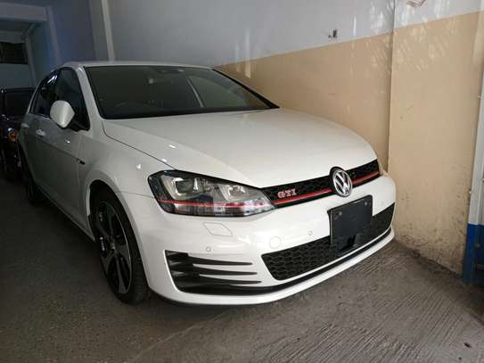 Volkswagen Golf GTI image 7