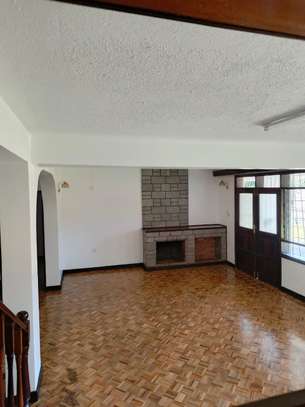 6 Bed House with En Suite at Gigiri Close To The Un image 1