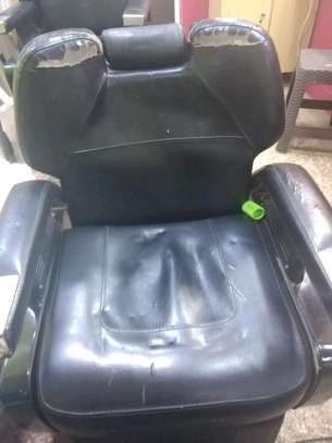 We buy and repair office seat image 1
