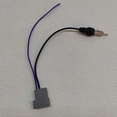 Nissan Male Antenna Adapter image 1