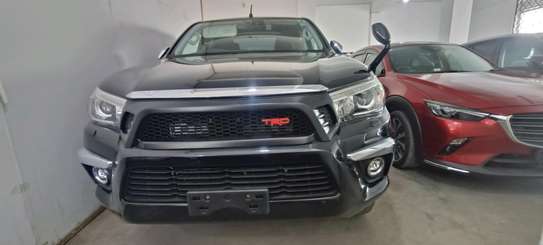 Toyota Hilux Double cabin Black TRD 2018 image 9