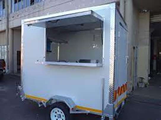 Mobile trailer kitchen . image 1