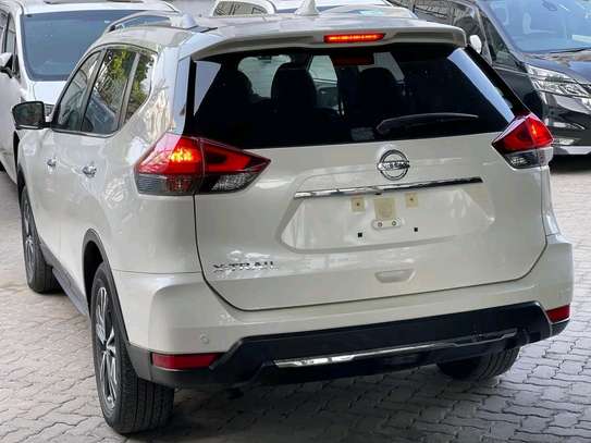 Nissan X-Trail white 2017 4wd image 9