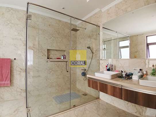 4 Bed Townhouse with En Suite in Westlands Area image 14