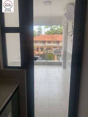1 Bed Apartment with En Suite in Kileleshwa image 12