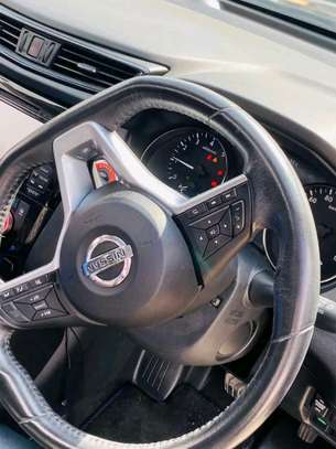 Nissan X-Trail Black sunroof 2018 4x4 image 4