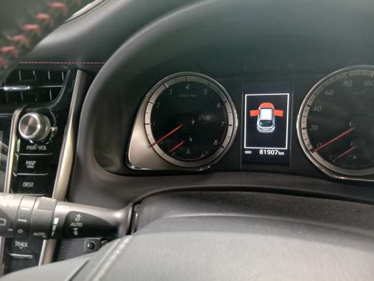 Toyota Harrier white 2019 image 4