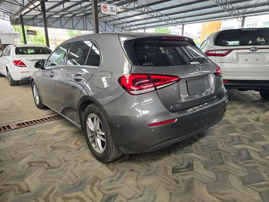 MERCEDES BENZ A180 image 8