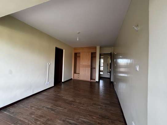 3 Bed Apartment with En Suite in General Mathenge image 3