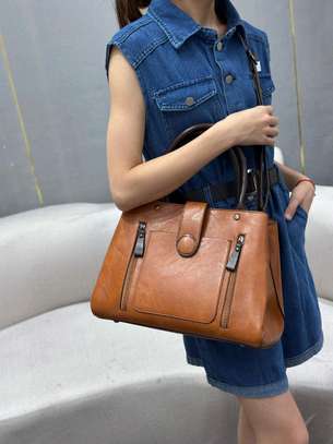 Ladies 4 in 1 handbags image 8