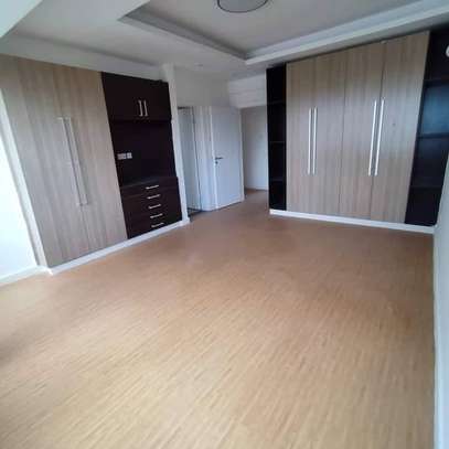 4 bedroom apartment for rent in Valley Arcade image 3
