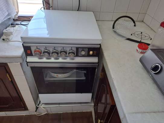 Electric/Gas cooker and oven image 1