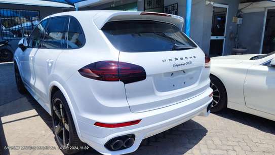 Porsche Cayenne GTs 2018 White image 10