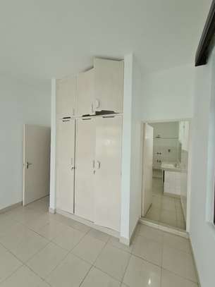 2 Bed Apartment with En Suite in Nyali Area image 9