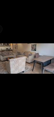 Serviced 2 Bed Apartment with En Suite in Riverside image 1