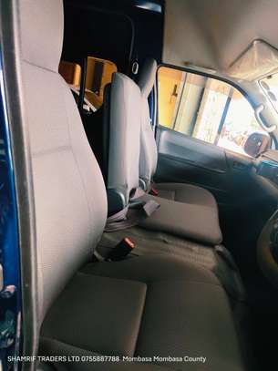 Toyota Hiace 9l Automatic Diesel 2017 image 1