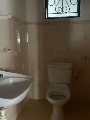 3 bedroom apartment master ensuite  available image 13