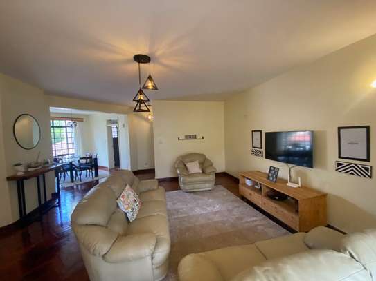 3 Bed Apartment with En Suite at Hendred Road image 15