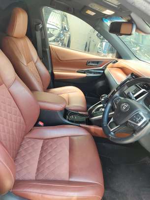 Toyota Harrier premium grade 2018 white image 7