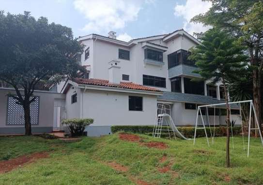 5 Bed House with En Suite in Runda image 8