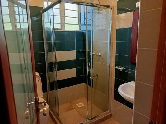 4 Bed House with En Suite in Runda image 4