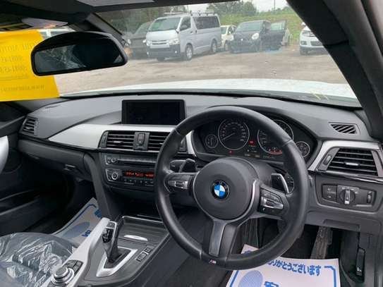 BMW 320I Year 2014 Automatic Transmission Pearl White image 9