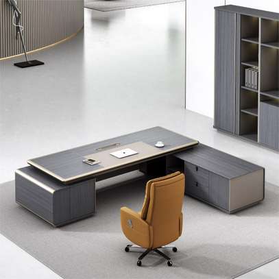 Office Desk: 1800mm Wooden Executive Modern Office Desk image 4