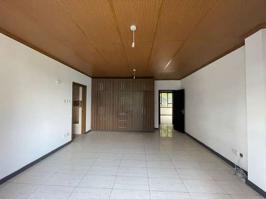 3 Bed Apartment with Balcony in Kileleshwa image 12