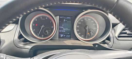 Suzuki Swift RS Silver 2018 image 4