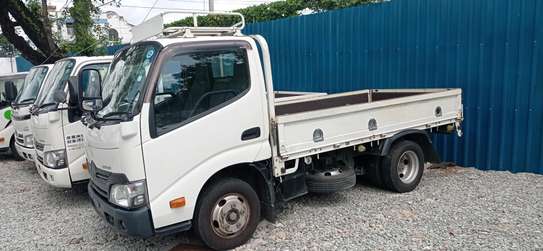 TOYOTA DYNA DOUBLE TYRE MANUAL 2017 image 4