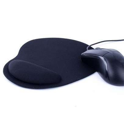Mouse Pad With Wrist Support image 2