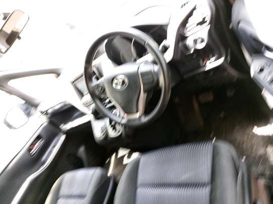 Toyota voxy black image 1