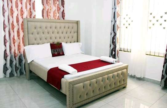 Customized tufted beds image 4