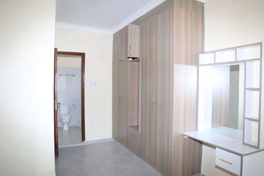 3 Bed House with En Suite in Kitengela image 16