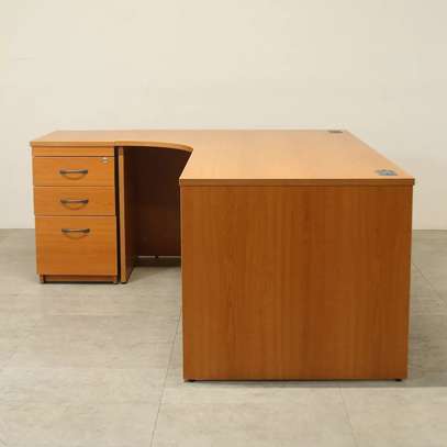 Office Desk: 1200mm Curved Easy Accessible Office Desk image 3