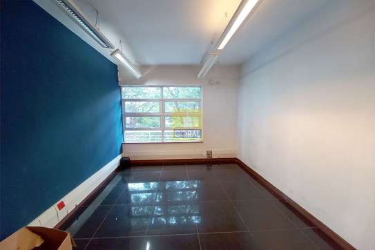 3500 ft² office for rent in Westlands Area image 7
