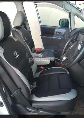 Avensis Car Seat Covers image 2