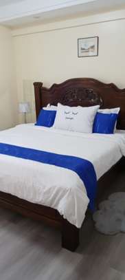 Serviced 2 Bed Apartment with En Suite in Kilimani image 3