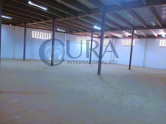 16,250 ft² Warehouse with Service Charge Included in Ruaraka image 3