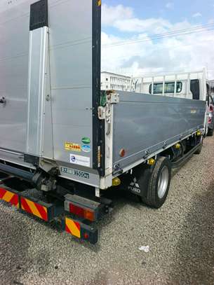 Mitsubishi canter image 4