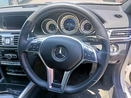 Mercedes Benz E250 image 6