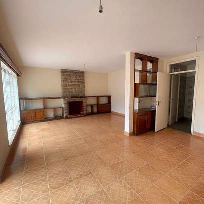 4 Bed Townhouse with En Suite in Kilimani image 2