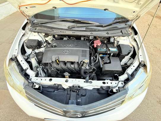 Toyota Axio KDB white image 9