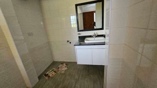 3 Bed House with En Suite in Runda image 8