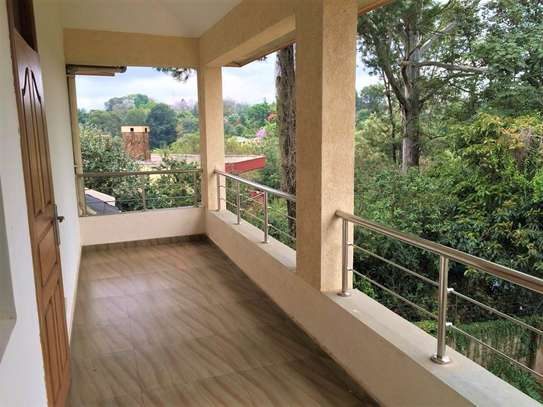 4 Bed Townhouse with En Suite at Hillview Close image 4